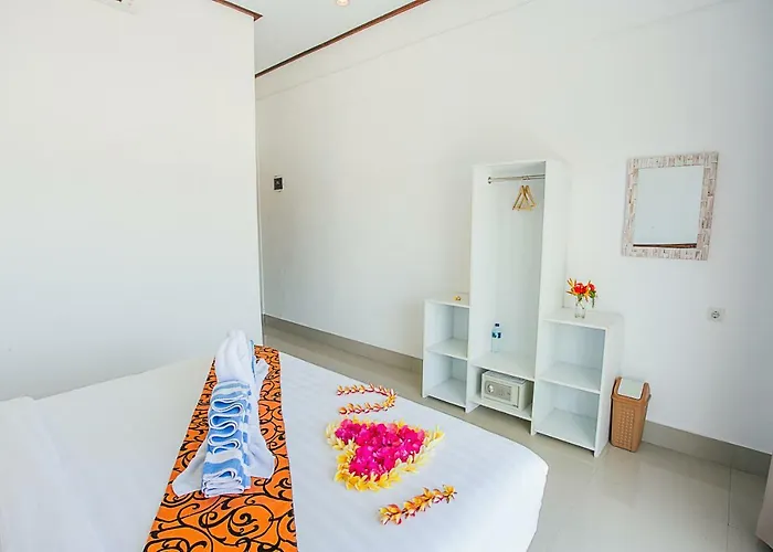 Rumah Marta Ceningan Island 3*